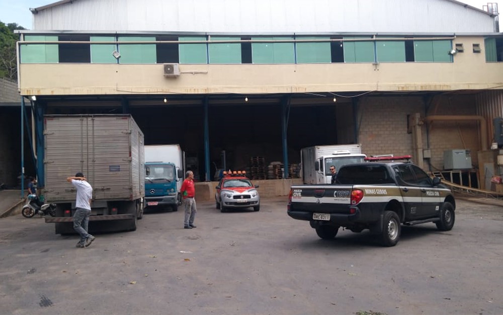 fachada-empresa-contagem-1700