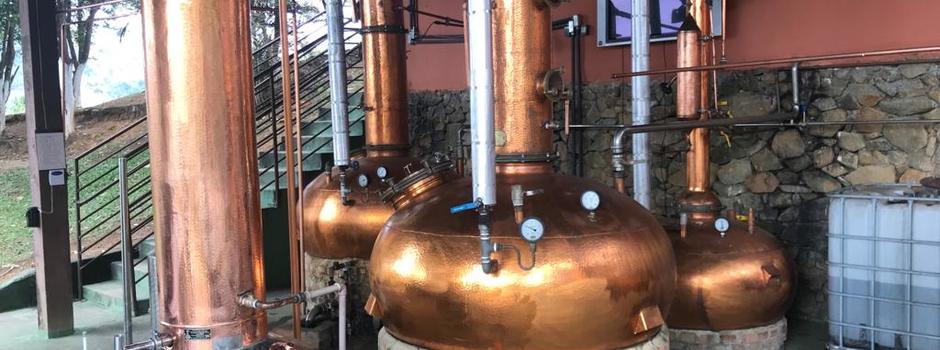 Alambique_Cachaça_Taverna_de_Minas_foto_Arnaldo_Ribeiro