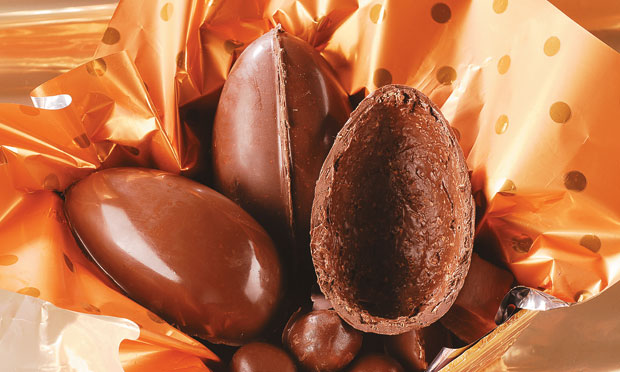 405677-ovo-de-páscoa-crocante-faça-você-mesmo-e-surpreenda-a-todos