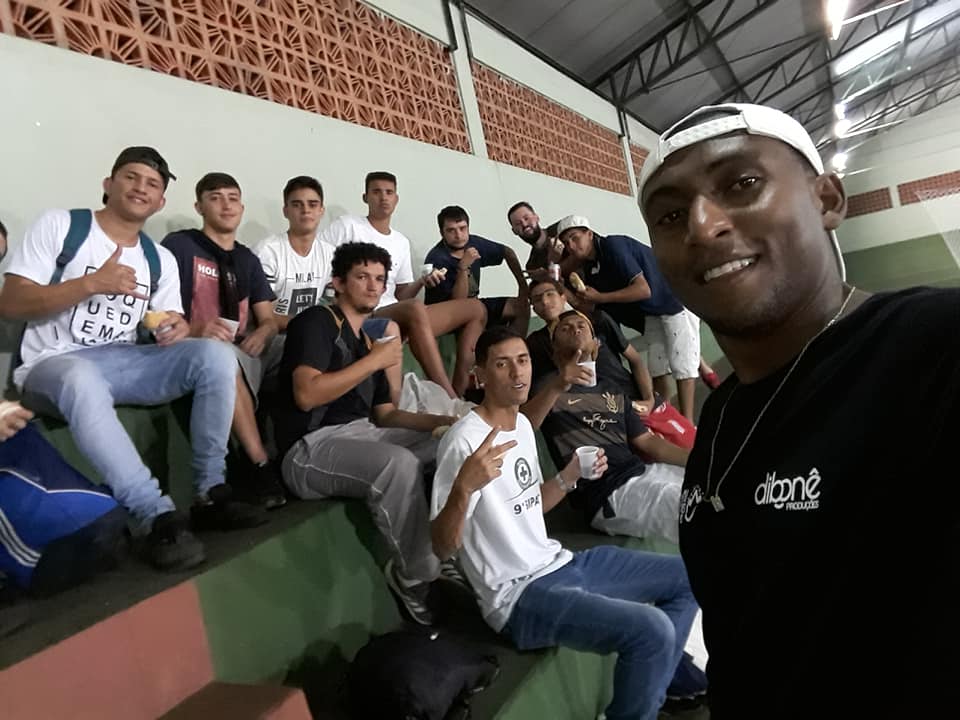 57364819_594713424346351_8420421028919902208_n 57364819_594713424346351_8420421028919902208_n