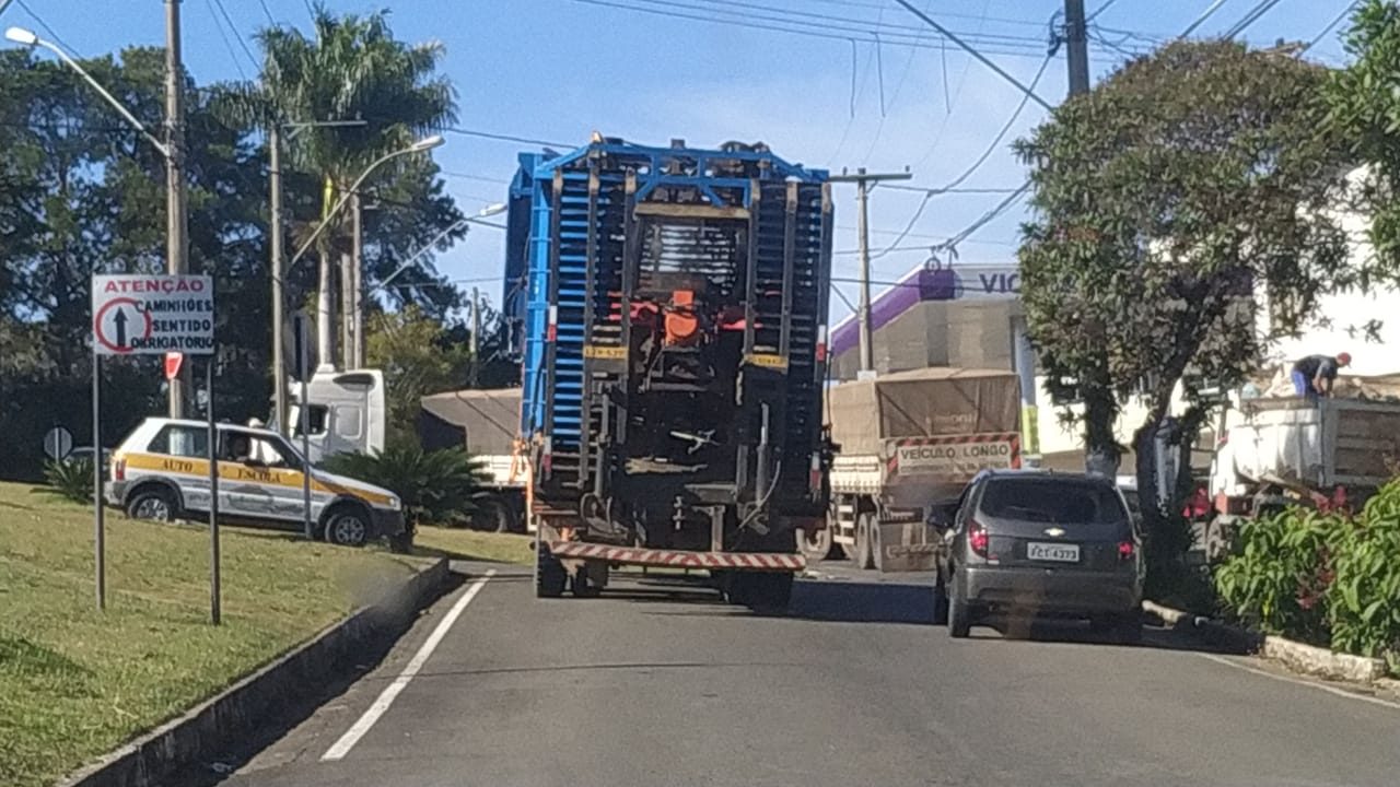 CaminhaoTrava CaminhaoTrava