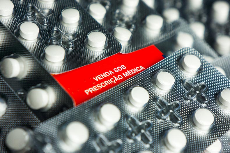 Cloroquina e hidroxicloroquina no tratamento ao coronavírus (Covid-19) Cloroquina e hidroxicloroquina no tratamento ao coronavírus (Covid-19)