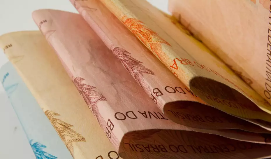 dinheiro18u38714536715