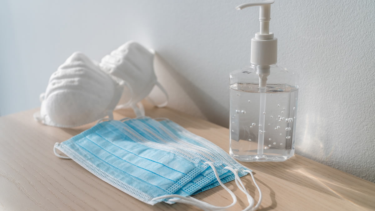 disparam-as-vendas-de-mascaras-e-alcool-gel