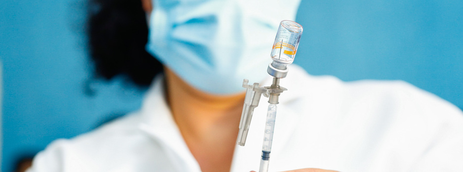 vacina_ampola_dose_imuniza_profissional_de_saúde_-_Pedro_Gontijo_MG_1202(1)_(1) vacina_ampola_dose_imuniza_profissional_de_saúde_-_Pedro_Gontijo_MG_1202(1)_(1)