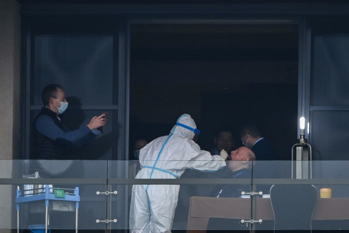 covid-Etw1FY_XAAEUgmTCorona