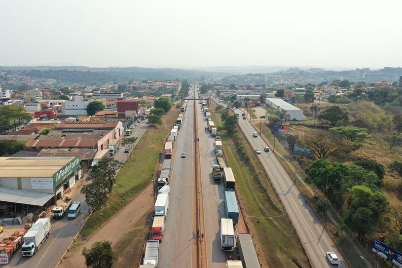 caminhoneiros_09.24.52 caminhoneiros_09.24.52