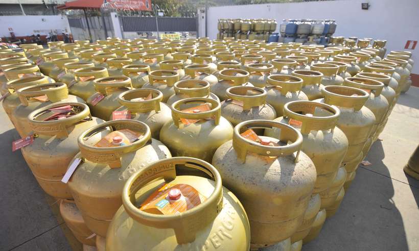 botijoes-de-gas-em-distribuidora-de-gas-de-cozinha