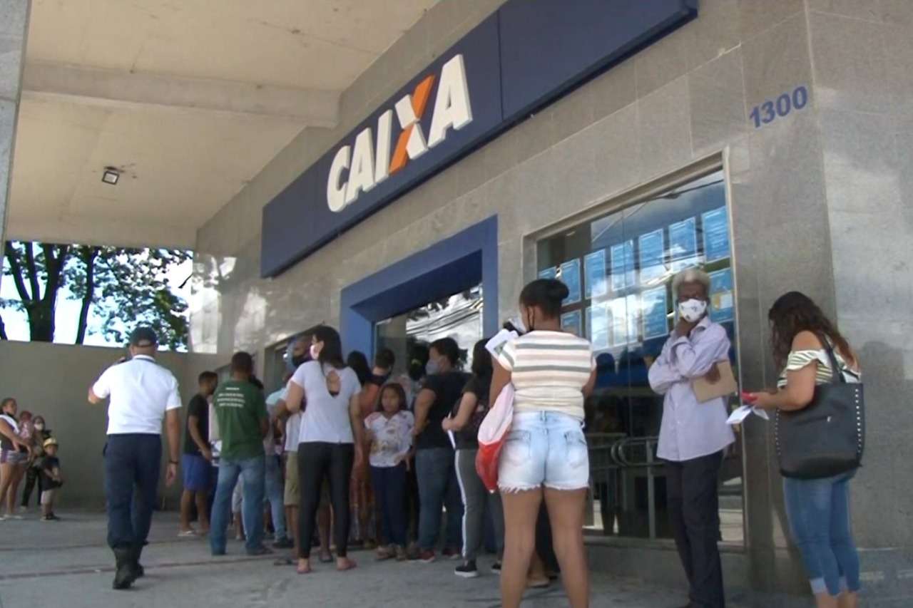 caixa-fila-1248902345