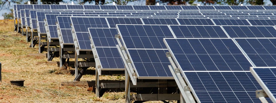 energia_solar_painel_placa_fotovoltaico_luz_elétrica_eletricidade_usina_fotovoltaica_-_Granja_Marileusa_I_-_Uberlândia_-_Alsol_Energias_Renováveis_-_geração_fazenda_energia_limpa_renovável_-_c energia_solar_painel_placa_fotovoltaico_luz_elétrica_eletricidade_usina_fotovoltaica_-_Granja_Marileusa_I_-_Uberlândia_-_Alsol_Energias_Renováveis_-_geração_fazenda_energia_limpa_renovável_-_c