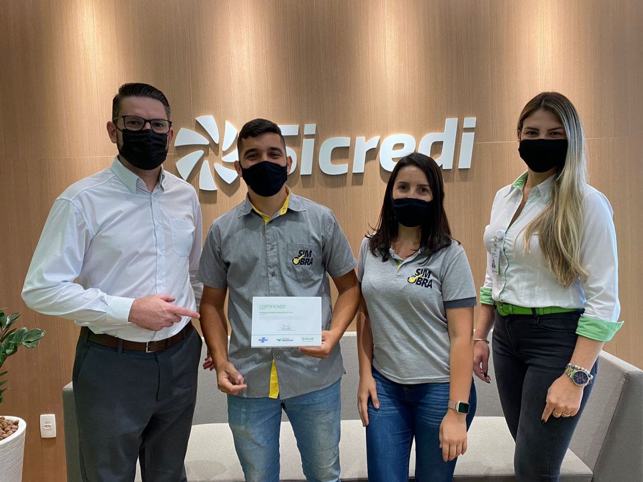 Associados de Muzambinho que participaram do programa Prosperar (1) Associados de Muzambinho que participaram do programa Prosperar (1)