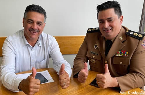 DEPUTADO-EMIDINHO-MADEIRA-COM-O-CORONEL-LAZARO-DA-PMMG-EM-BRASILIA2 DEPUTADO-EMIDINHO-MADEIRA-COM-O-CORONEL-LAZARO-DA-PMMG-EM-BRASILIA2