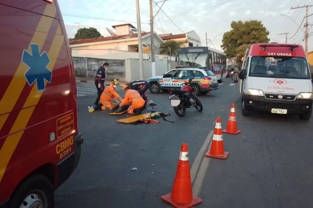 duas-pessoas-ficam-feridas-em-acidente-no-bairro-taboao-629a0574404df duas-pessoas-ficam-feridas-em-acidente-no-bairro-taboao-629a0574404df