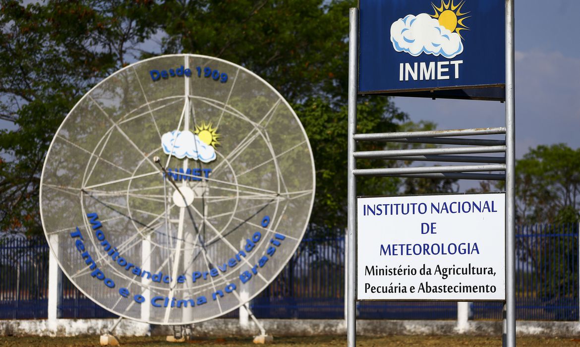 Fachada do instituto nacional de meteorologia (INMET), em Brasília. Fachada do instituto nacional de meteorologia (INMET), em Brasília.