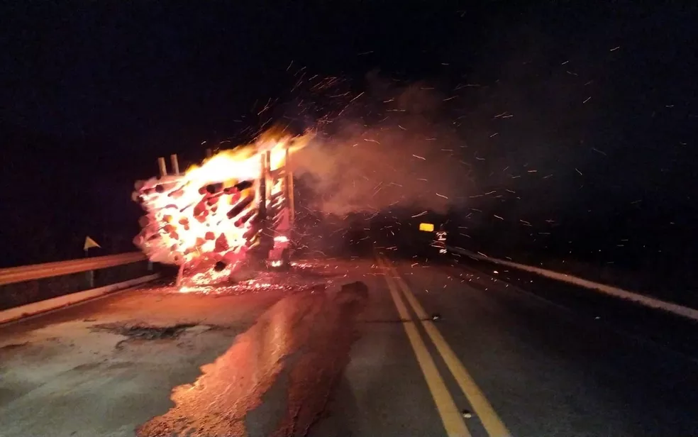 ezgif-4-7f53b0afcd ezgif-4-7f53b0afcd