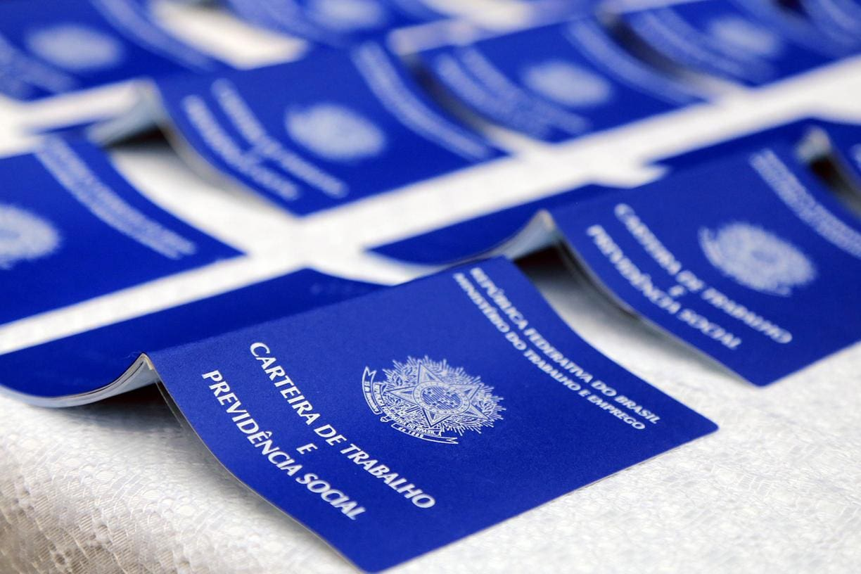 carteira-trabalho-1-1d4075affd carteira-trabalho-1-1d4075affd
