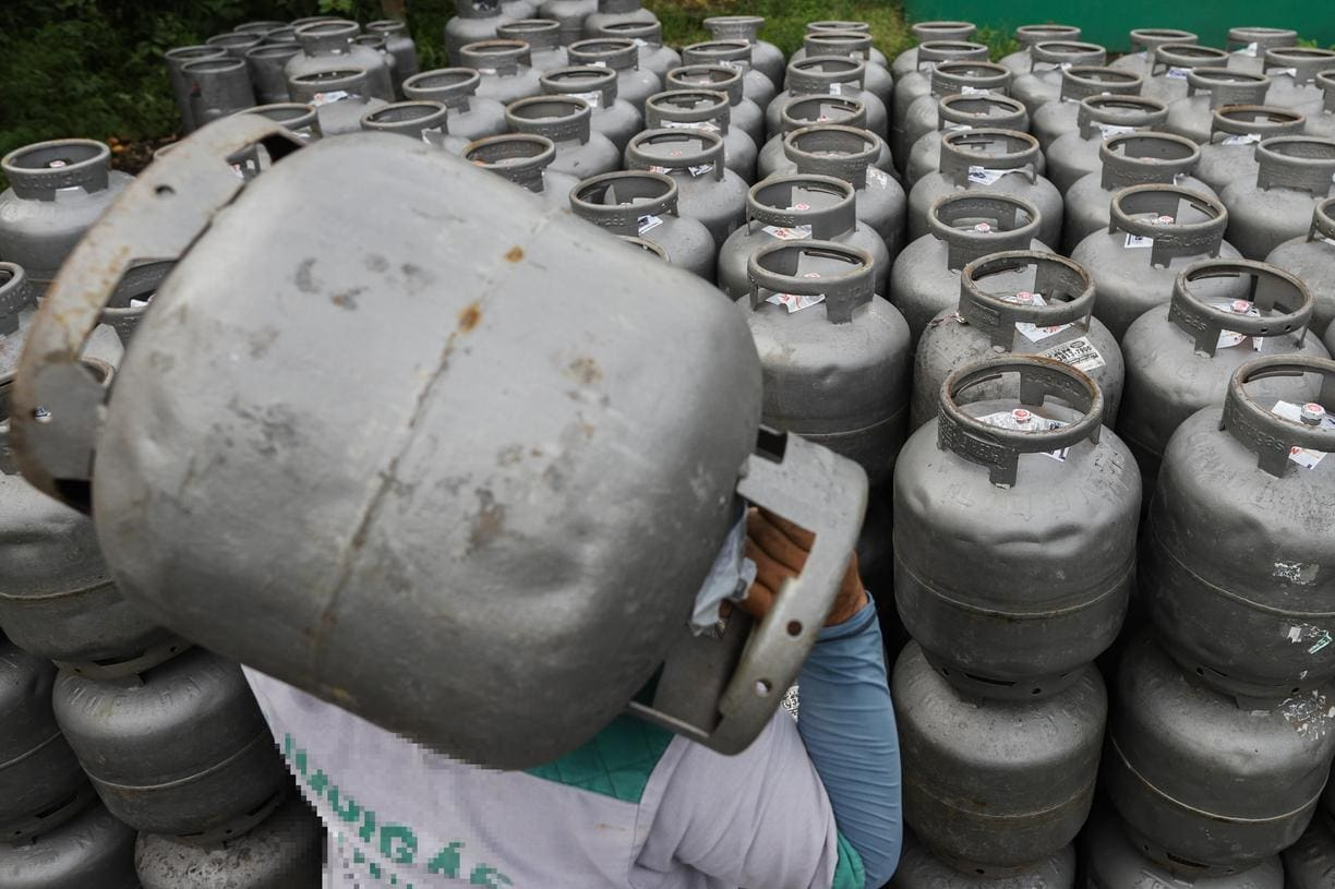 gas-4-81b8f92e86 gas-4-81b8f92e86