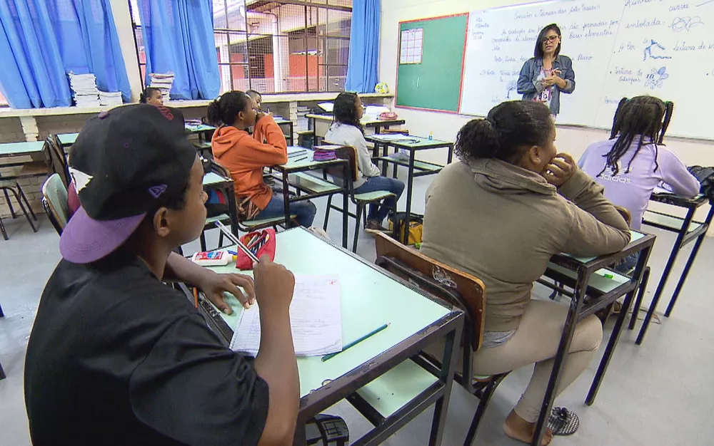 escola-aula-aluno-2-408536d297 escola-aula-aluno-2-408536d297