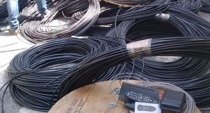 cabos-furtados2-696x376 cabos-furtados2-696x376