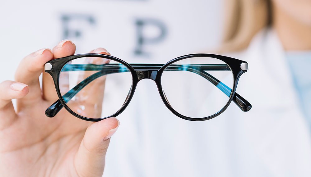 glasses-1000x570 glasses-1000x570