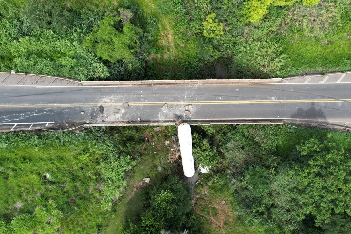 ezgif-4-d7184efa9d ezgif-4-d7184efa9d