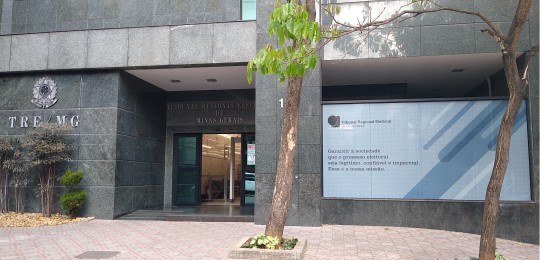 ee36c318-ac06-41ad-8746-7c0886bd4589 ee36c318-ac06-41ad-8746-7c0886bd4589