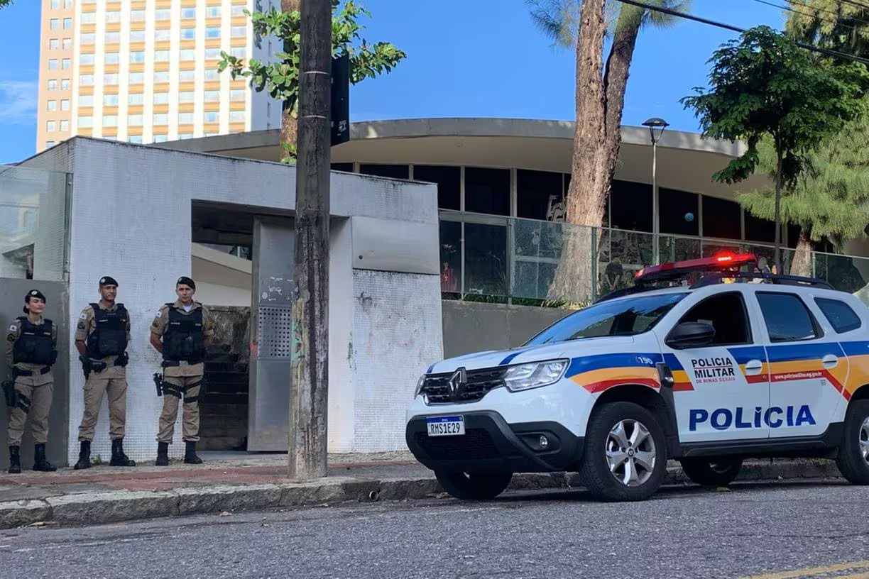 ezgif-2-253a4a8566 ezgif-2-253a4a8566