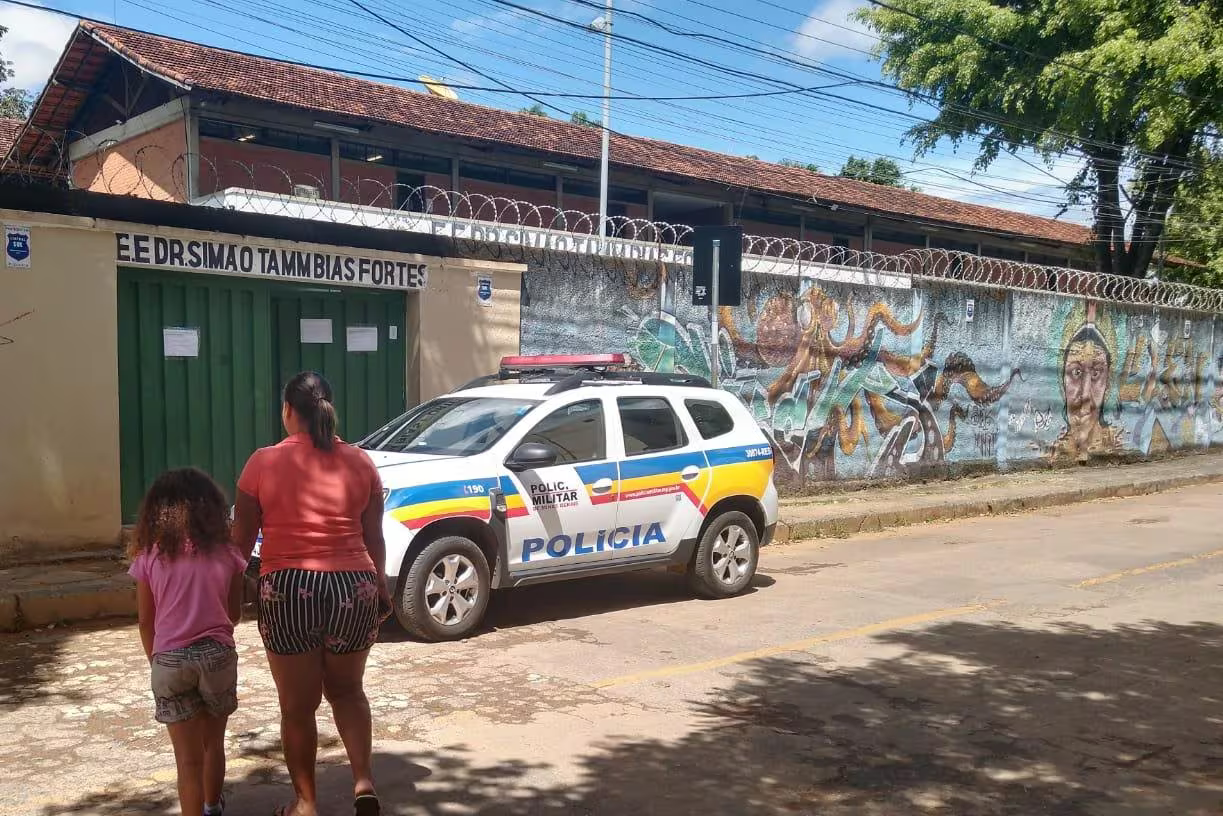 ezgif-3-e7ba3a6c25 ezgif-3-e7ba3a6c25