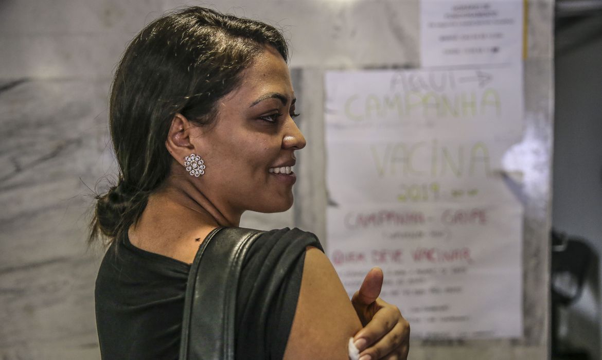 Vacina, vacinação, campanha de vacinação contra gripe Vacina, vacinação, campanha de vacinação contra gripe