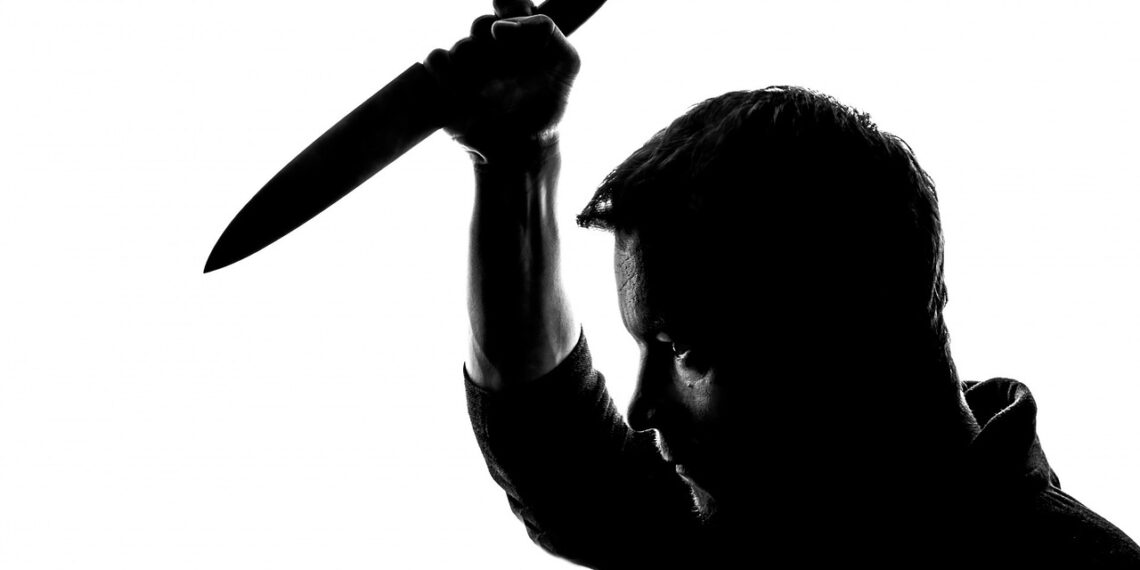 people-g5c3b3a09e_1280-1140x570