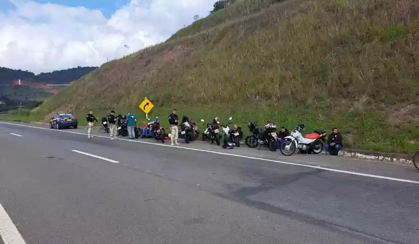 ezgif-4-1b9a2cd993 ezgif-4-1b9a2cd993