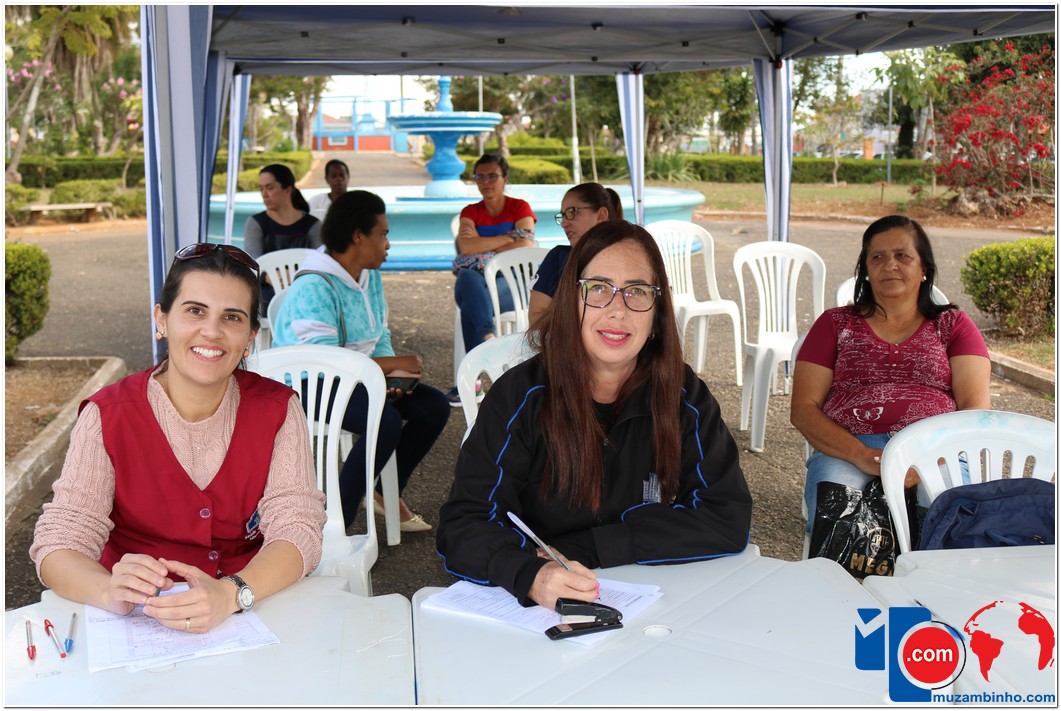 Momografia25072303 Momografia25072303