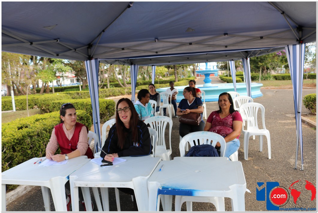 Momografia25072304 Momografia25072304