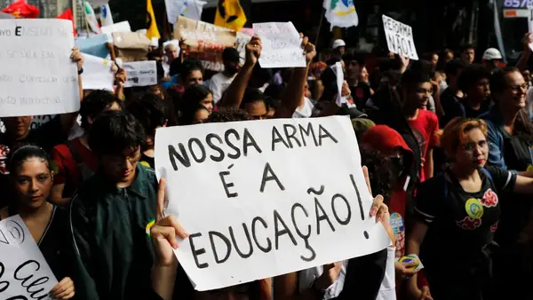 consulta-publica-sobre-o-novo-ensino-medio-vai-ate-sexta-6-2f4bfdb1-8c80-459c-8475-21c516406881.medium consulta-publica-sobre-o-novo-ensino-medio-vai-ate-sexta-6-2f4bfdb1-8c80-459c-8475-21c516406881.medium
