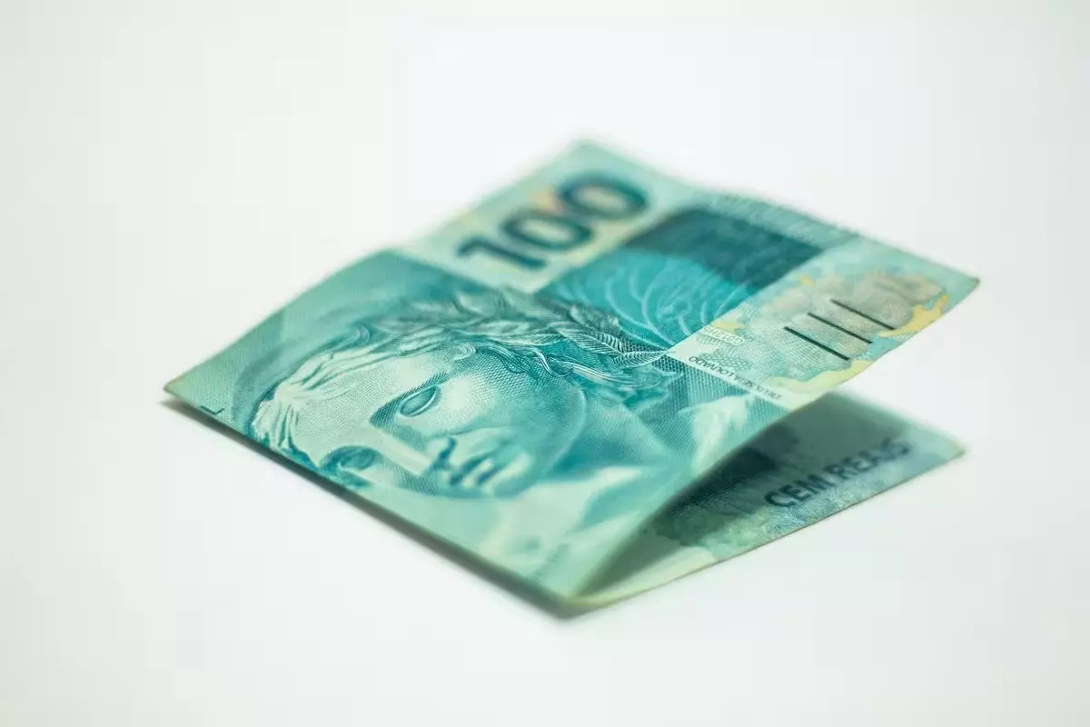 dinheiro-c08993098b dinheiro-c08993098b