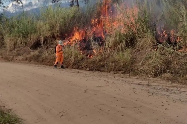 incendios-atingem-quase-30-hectares-de-vegetacao-em-guaxupe-e-regiao-60f6c7bde1a20