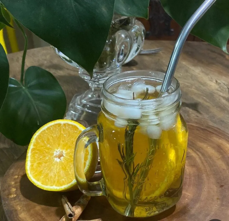cha-gelado-de-laranja-e-canela-1-scaled cha-gelado-de-laranja-e-canela-1-scaled