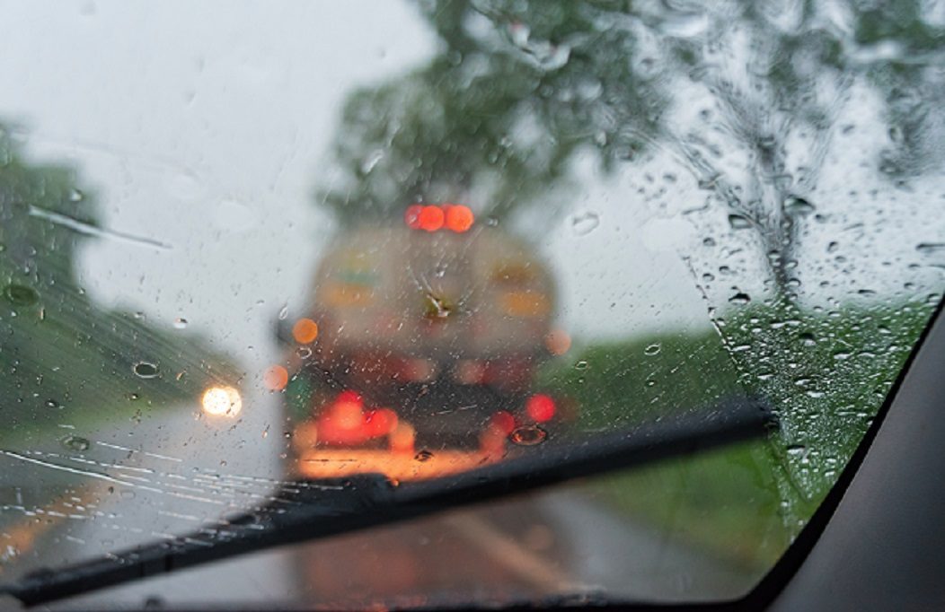 Chuva-estrada-1052x682 Chuva-estrada-1052x682