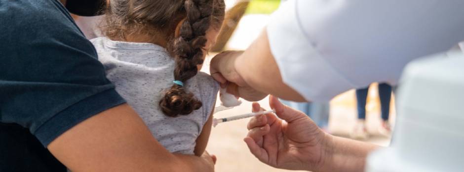 29-08-22-VacinaInfantilUberlandia1_____cred_Fábio_Marchetto_(1)