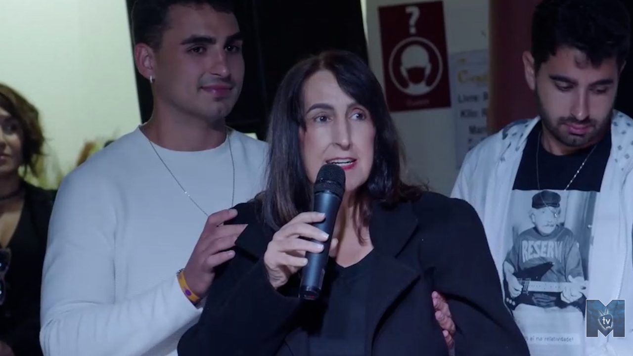 heloisaV.00_11_22_05.Still001 heloisaV.00_11_22_05.Still001