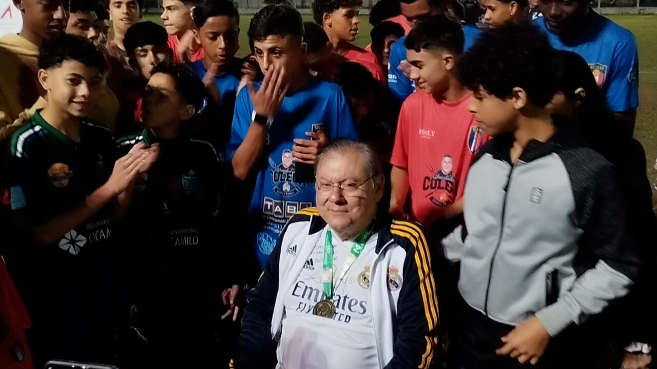 tacaMilton.00_09_24_18.Still001