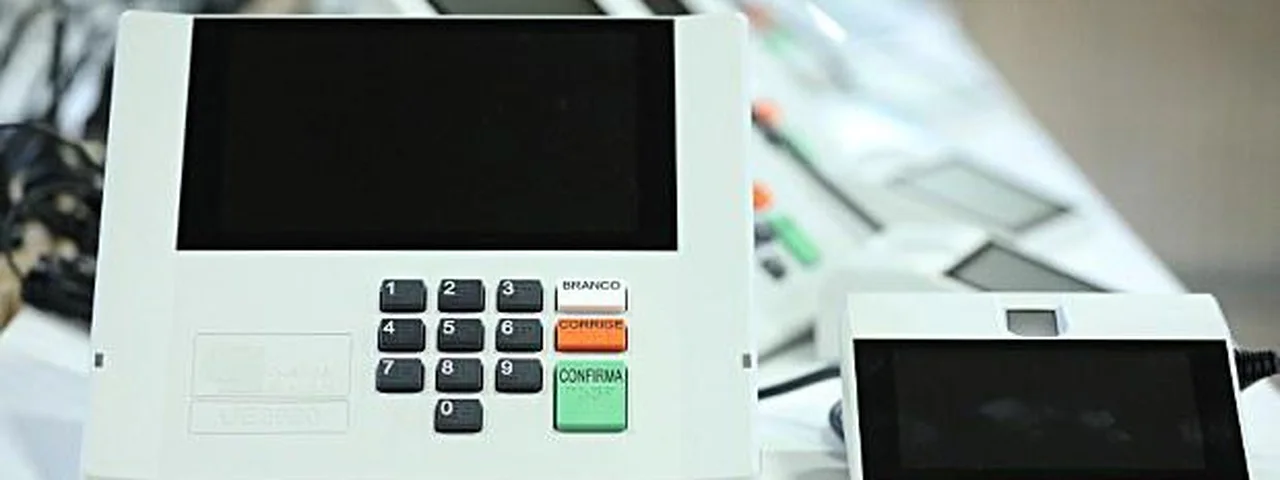 eleicoes-urna-29124116297133 eleicoes-urna-29124116297133