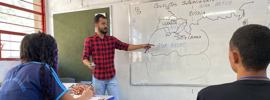 Professor_em_sala__(3)_(1) Professor_em_sala__(3)_(1)