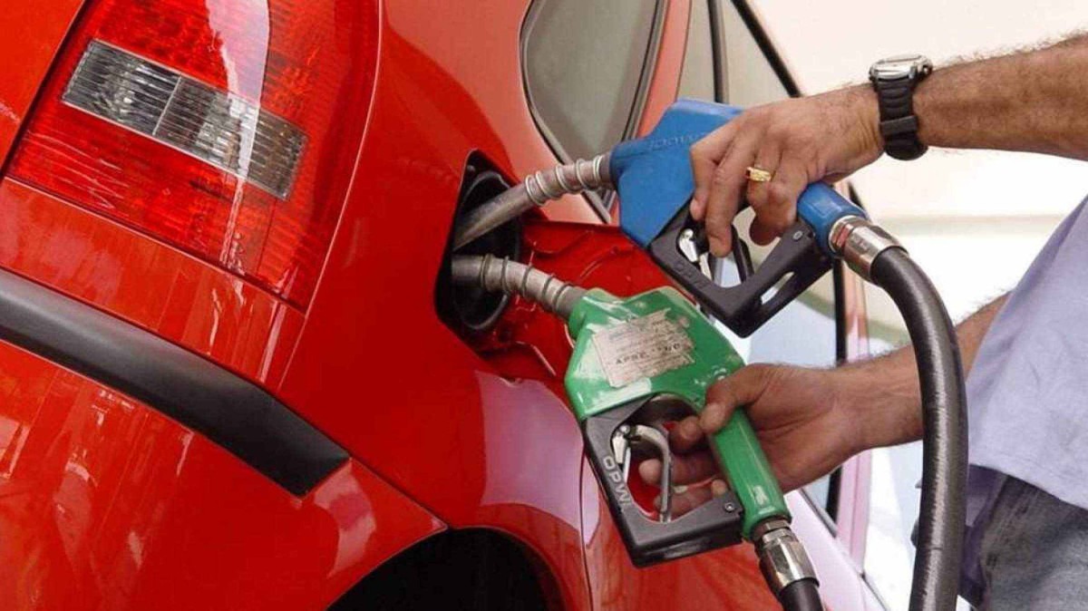 1_carro_flexgasolina_etanol-39103682