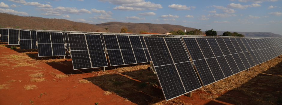 Painel_solar_060125001_(Victor_Fagundes_Sede-MG) Painel_solar_060125001_(Victor_Fagundes_Sede-MG)