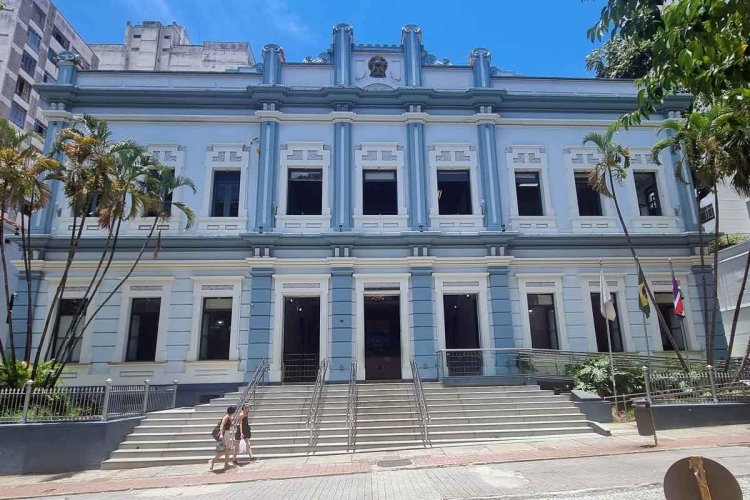 Câmara de JF amplia acervo histórico