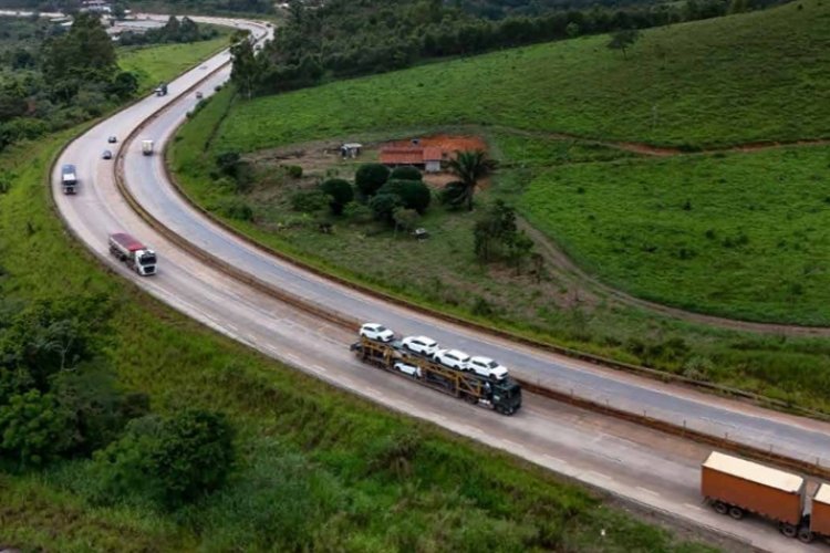 Semana de muitas obras na BR&381