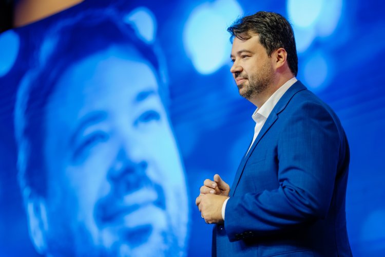 AMM firma parceria com a Academia Vitorino e Mendonça para oferecer curso de Comunicação Governamental para prefeituras