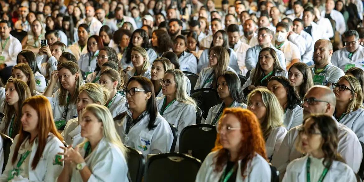 35295726398787487787854392