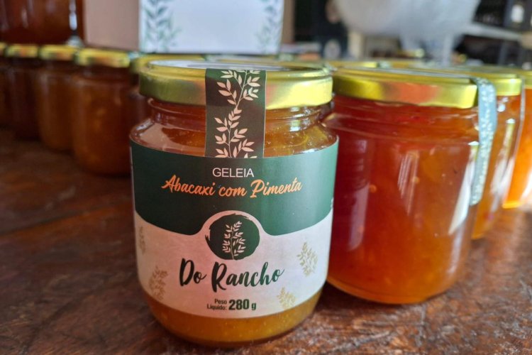 Produtora mineira é destaque nacional com geleia artesanal de abacaxi com pimenta Produtora mineira é destaque nacional com geleia artesanal de abacaxi com pimenta